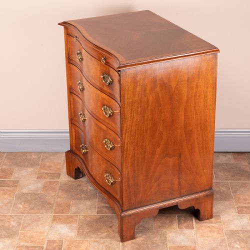 SMALL SERPENTINE FRONTED WALNUT CHEST OF DRAWERS - ADDITIONAL PHOTO 2