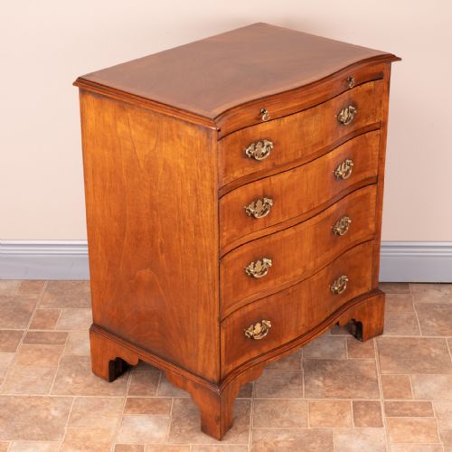 SMALL SERPENTINE FRONTED WALNUT CHEST OF DRAWERS - ADDITIONAL PHOTO 5