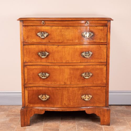 SMALL SERPENTINE FRONTED WALNUT CHEST OF DRAWERS - ADDITIONAL PHOTO 12