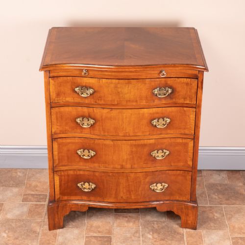 SMALL SERPENTINE FRONTED WALNUT CHEST OF DRAWERS - ADDITIONAL PHOTO 13