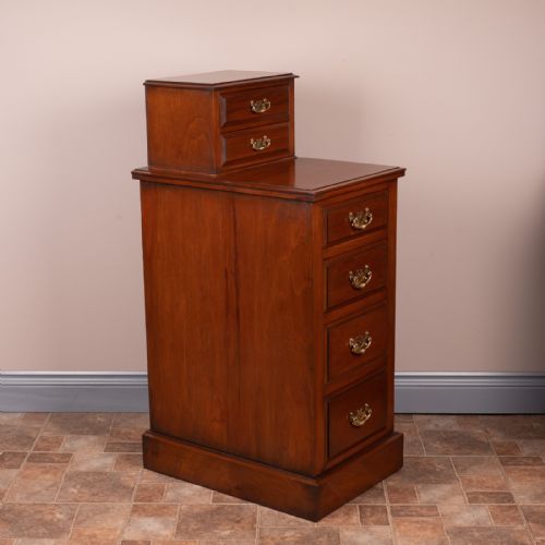 GOOD QUALITY PAIR OF EDWARDIAN WALNUT BEDSIDE CHESTS - ADDITIONAL PHOTO 8