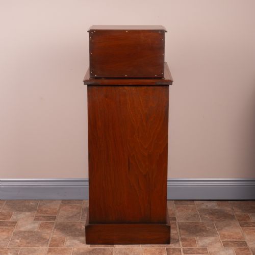 GOOD QUALITY PAIR OF EDWARDIAN WALNUT BEDSIDE CHESTS - ADDITIONAL PHOTO 10