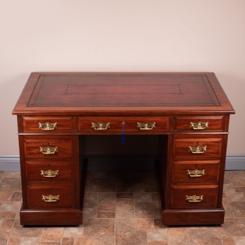 GOOD QUALITY EDWARDIAN MAHOGANY PEDESTAL DESK - ADDITIONAL PHOTO 1