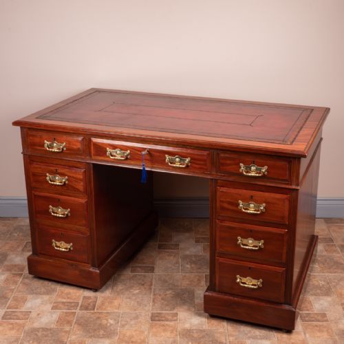 GOOD QUALITY EDWARDIAN MAHOGANY PEDESTAL DESK - ADDITIONAL PHOTO 4