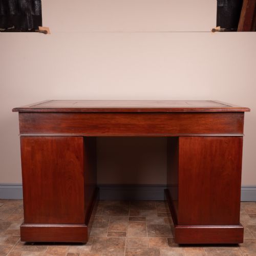 GOOD QUALITY EDWARDIAN MAHOGANY PEDESTAL DESK - ADDITIONAL PHOTO 6