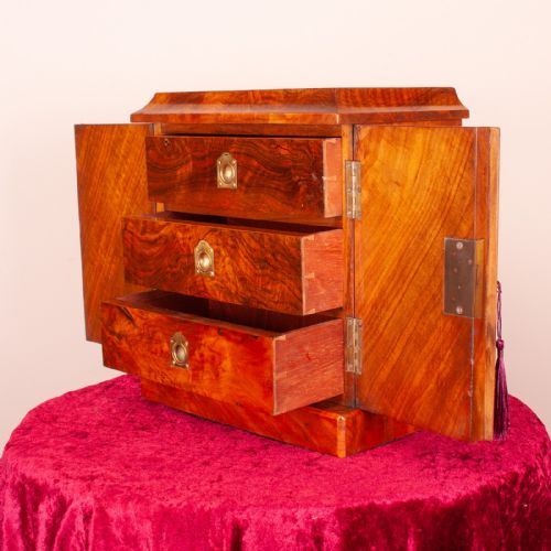 GOOD QUALITY WALNUT TABLE TOP COLLECTOR'S CABINET - ADDITIONAL PHOTO 1
