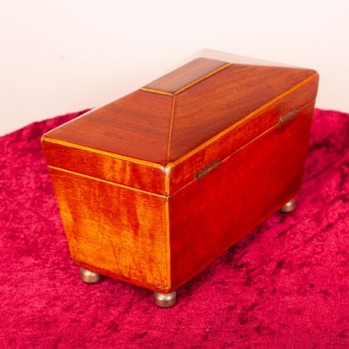 SMALL 19THC MAHOGANY TEA CADDY - ADDITIONAL PHOTO 2
