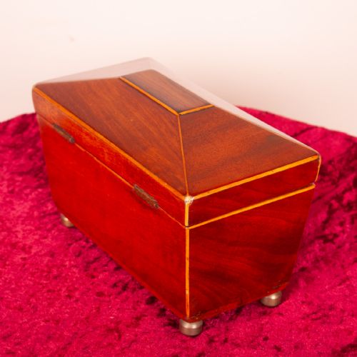 SMALL 19THC MAHOGANY TEA CADDY - ADDITIONAL PHOTO 3