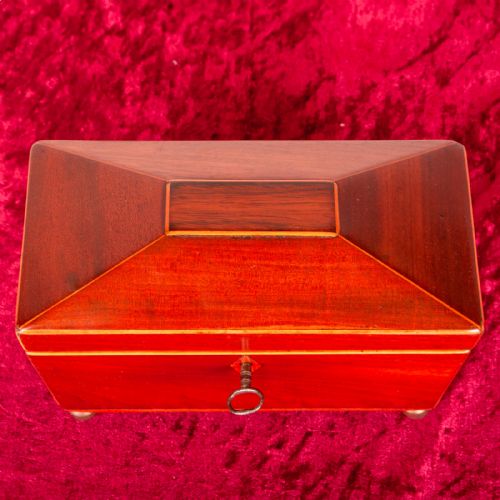SMALL 19THC MAHOGANY TEA CADDY - ADDITIONAL PHOTO 4