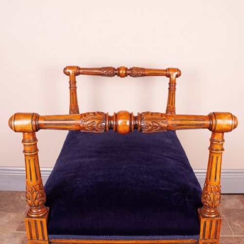 FRENCH 19THC CARVED WALNUT WINDOW SEAT - ADDITIONAL PHOTO 7