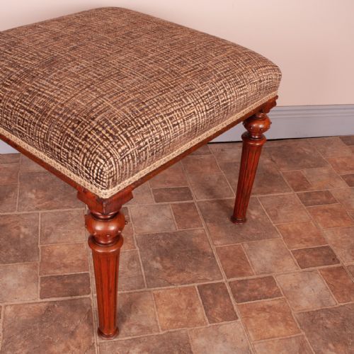 19THC WALNUT STOOL - ADDITIONAL PHOTO 5