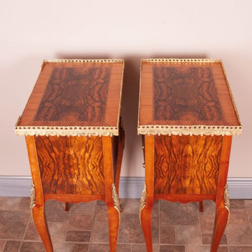 GOOD QUALITY CONTINENTAL PAIR OF BEDSIDES - ADDITIONAL PHOTO 11