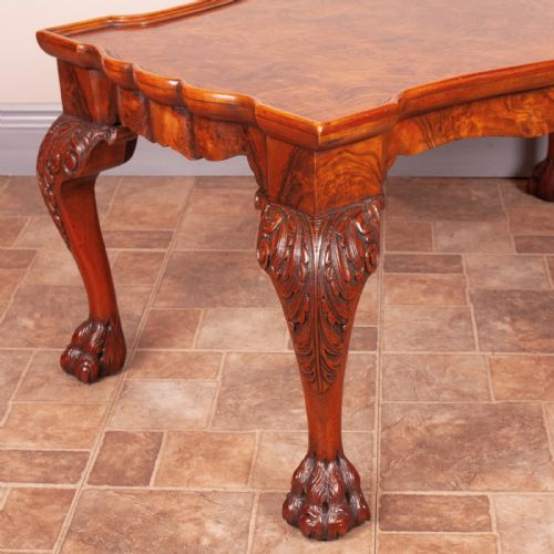 FINE QUALITY WALNUT COFFEE TABLE - ADDITIONAL PHOTO 8