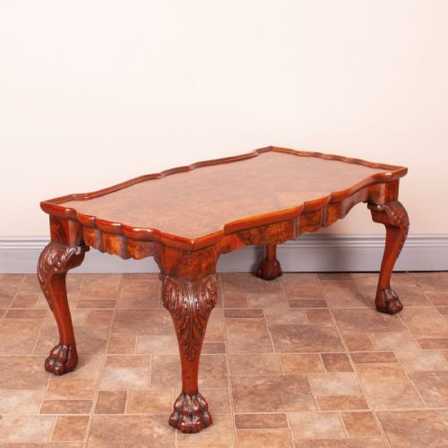 FINE QUALITY WALNUT COFFEE TABLE - ADDITIONAL PHOTO 12