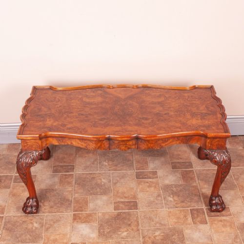 FINE QUALITY WALNUT COFFEE TABLE - ADDITIONAL PHOTO 15
