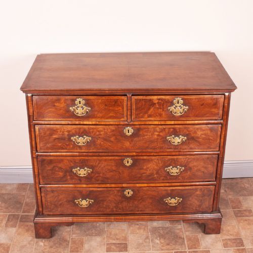 EARLY GEORGIAN WALNUT CHEST OF DRAWERS - ADDITIONAL PHOTO 1