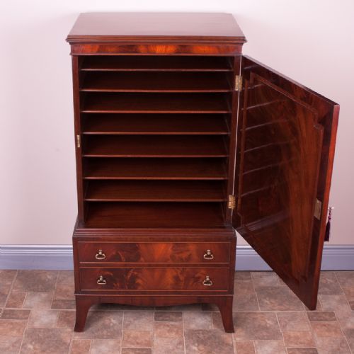 GOOD QUALITY MAHOGANY FOLIO CABINET - ADDITIONAL PHOTO 4