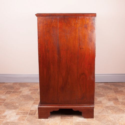 EARLY GEORGIAN WALNUT CHEST OF DRAWERS - ADDITIONAL PHOTO 6