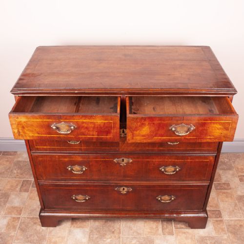 EARLY GEORGIAN WALNUT CHEST OF DRAWERS - ADDITIONAL PHOTO 10