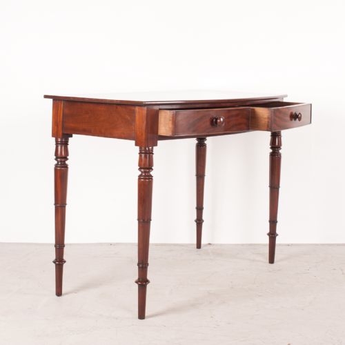 19THC TWO DRAWER MAHOGANY BOW FRONT SIDE TABLE - ADDITIONAL PHOTO 7