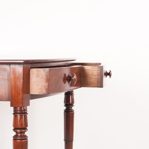 19THC TWO DRAWER MAHOGANY BOW FRONT SIDE TABLE - ADDITIONAL PHOTO 8