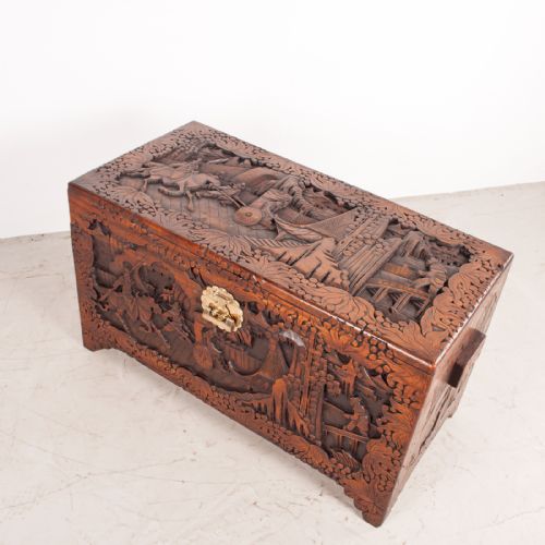 DEEPLY CARVED ORIENTAL CAMPHORWOOD TRUNK - ADDITIONAL PHOTO 7