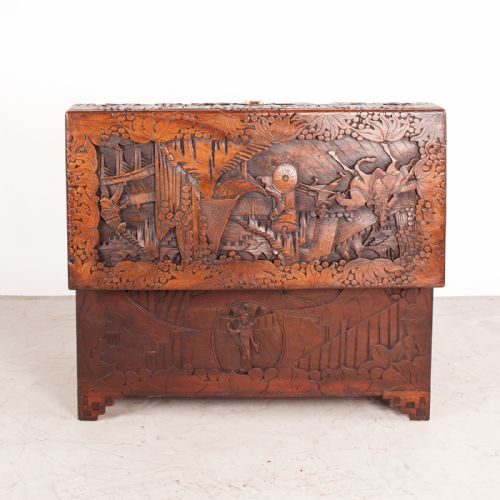 DEEPLY CARVED ORIENTAL CAMPHORWOOD TRUNK - ADDITIONAL PHOTO 8