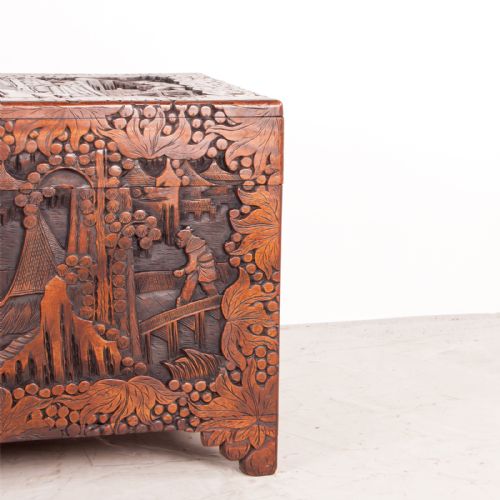 DEEPLY CARVED ORIENTAL CAMPHORWOOD TRUNK - ADDITIONAL PHOTO 14