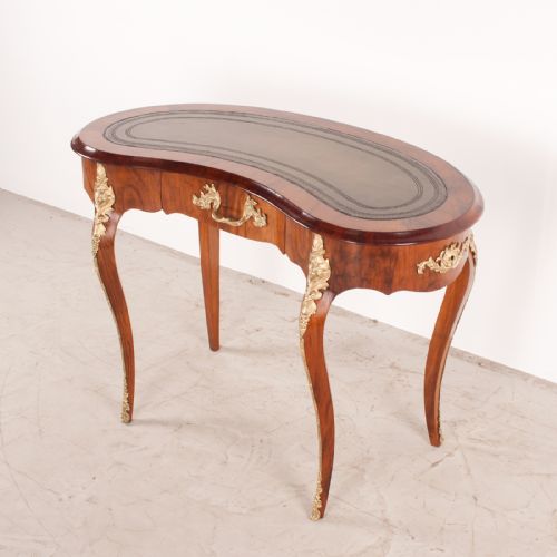 FINE QUALITY VICTORIAN WALNUT KIDNEY SHAPED WRITING TABLE - ADDITIONAL PHOTO 3