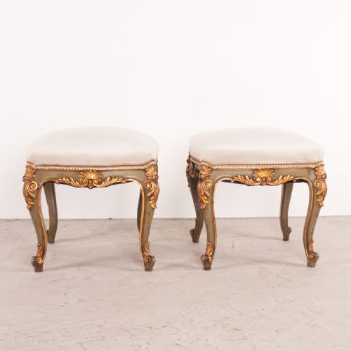DECORATIVE PAIR OF PAINTED AND GILDED CONTINENTAL 19THC STOOLS - ADDITIONAL PHOTO 5
