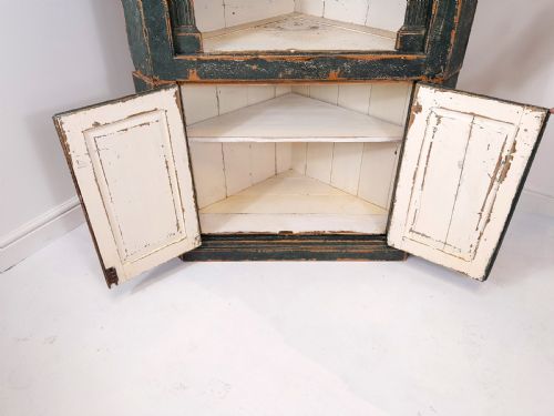 19TH CENTURY PAINTED PINE CORNER CUPBOARD - ADDITIONAL PHOTO 4