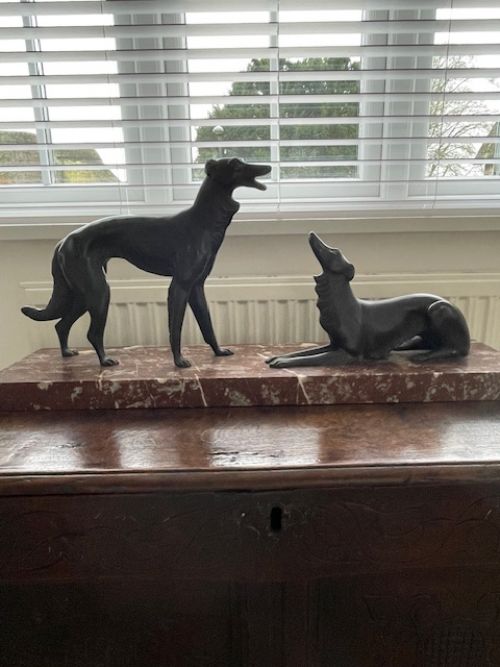 Bronze Sight Hounds
