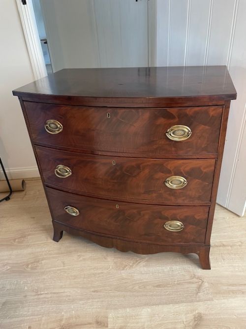 Mahogany Bow Front Chest Of Drawers