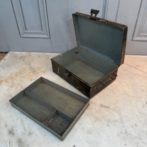 ANTIQUE TOLEWARE TRINKET BOX WITH LIFT OUT TRAY - ADDITIONAL PHOTO 7