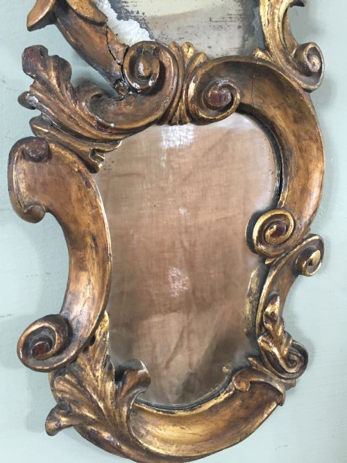 A VERY ATTRACTIVE PAIR OF 18THC FLORENTINE CARVED AND GILDED WOOD MIRRORS - ADDITIONAL PHOTO 4