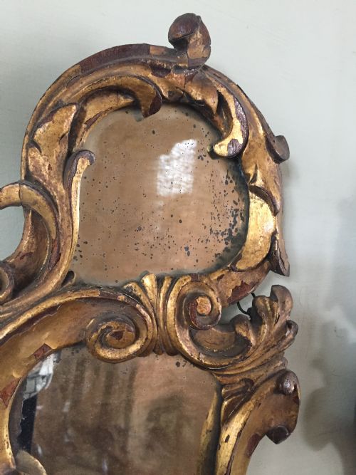 A VERY ATTRACTIVE PAIR OF 18THC FLORENTINE CARVED AND GILDED WOOD MIRRORS - ADDITIONAL PHOTO 5