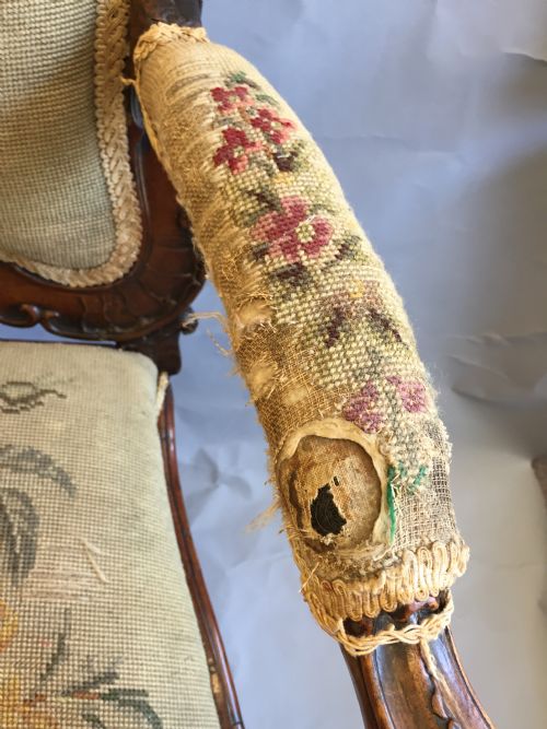 A LOVELY 19THC ROSEWOOD COUNTRYHOUSE CHAIR - ADDITIONAL PHOTO 2
