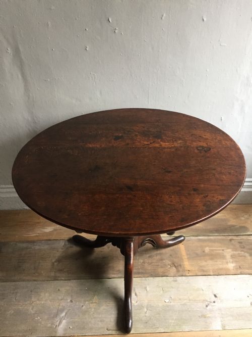 AN 18TH OAK TRIPOD TILT TOP TABLE - ADDITIONAL PHOTO 6