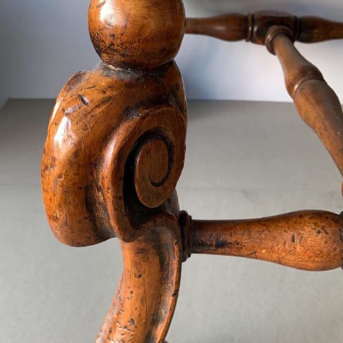 A WONDERFUL 19THC WALNUT CONTINENTAL TAPESTRY STOOL - ADDITIONAL PHOTO 4