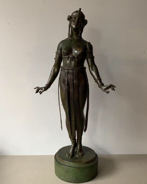 a wonderful art nouveau bronze of an exotic dancer - CATEGORY: ANTIQUE SCULPTURES - DATED 1900