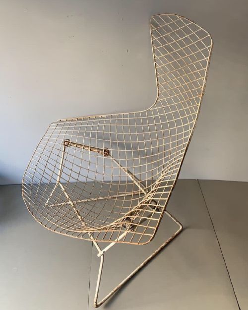an original midcentury harry bertoia bird chair - CATEGORY: ANTIQUE  - DATED 1950