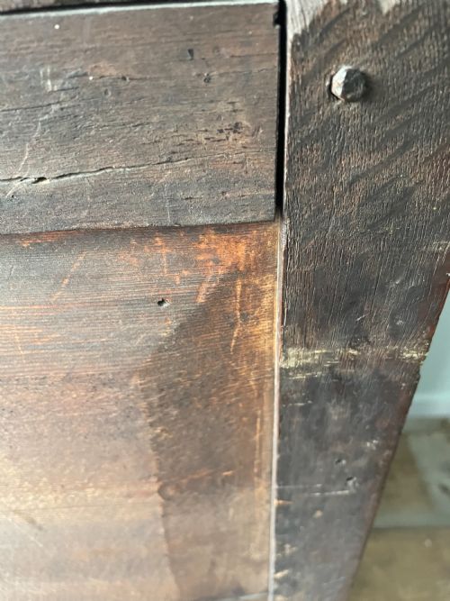 A WILLIAM AND MARY OAK CHEST OF DRAWERS - ADDITIONAL PHOTO 8