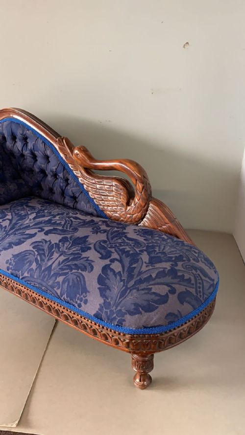 A 19THC MINIATURE DAY BED OR DOG BED - ADDITIONAL PHOTO 1