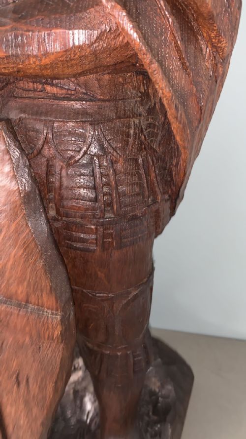 AN ANTIQUE OAK STATUE OF ST GEORGE - ADDITIONAL PHOTO 5