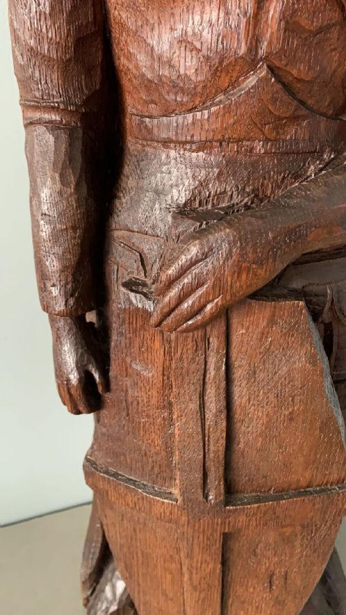 AN ANTIQUE OAK STATUE OF ST GEORGE - ADDITIONAL PHOTO 6