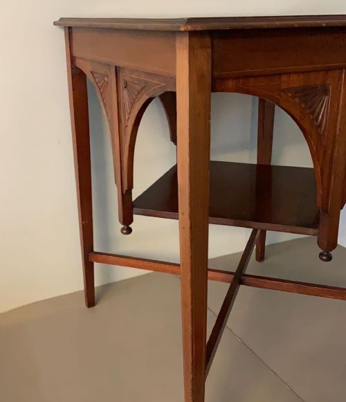 AN AESTHETIC MOVEMENT MAHOGANY OCCASIONAL TABLE - ADDITIONAL PHOTO 1