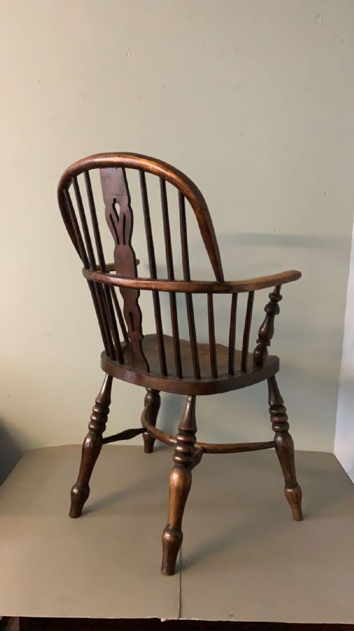 AN EARLY 19THC WINDSOR CHAIR - ADDITIONAL PHOTO 1