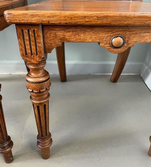 AN ANTIQUE PAIR OF HONEY OAK AESTHETIC MOVEMENT HALL CHAIRS - ADDITIONAL PHOTO 5
