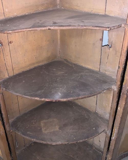 AN EARLY 18THC CHINOISERIE CORNER CUPBOARD - ADDITIONAL PHOTO 5