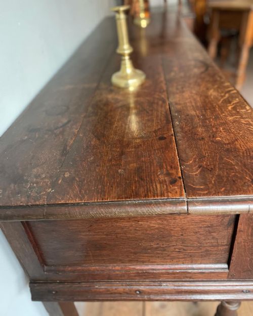 A 17THC OAK DRESSER BASE - ADDITIONAL PHOTO 4
